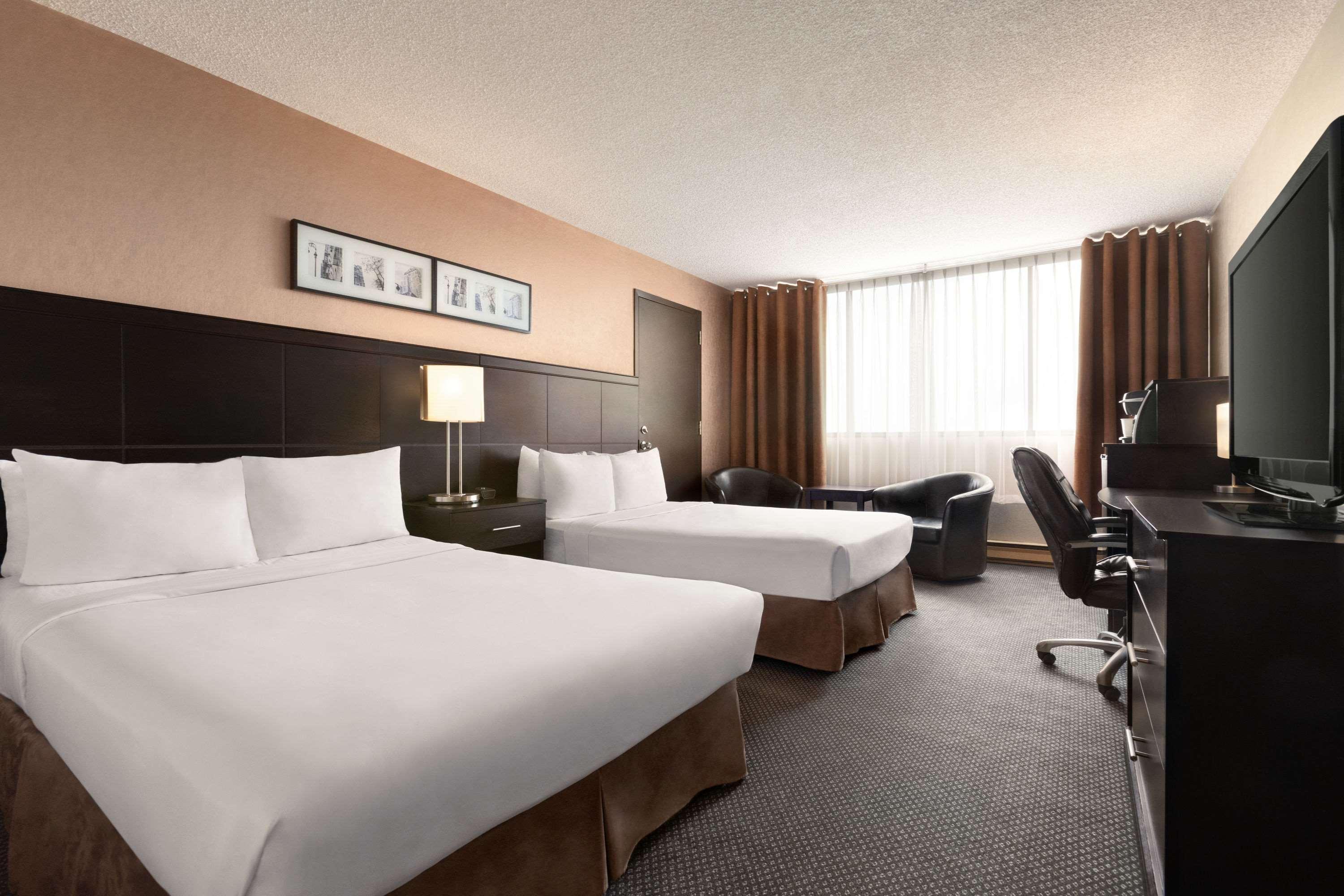 Travelodge By Wyndham & Convention Centre 3*