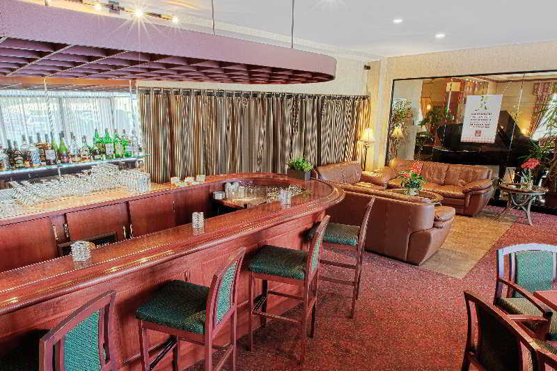 Hotel Travelodge By Wyndham & Convention Centre 3*
