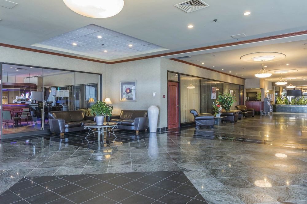 Hotel Travelodge By Wyndham & Convention Centre 3*